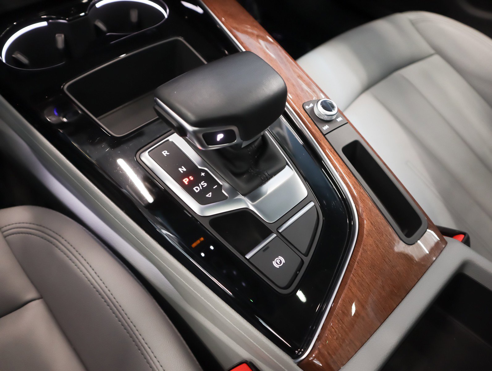 Used 2022 Audi A5 2.0T Premium image 21