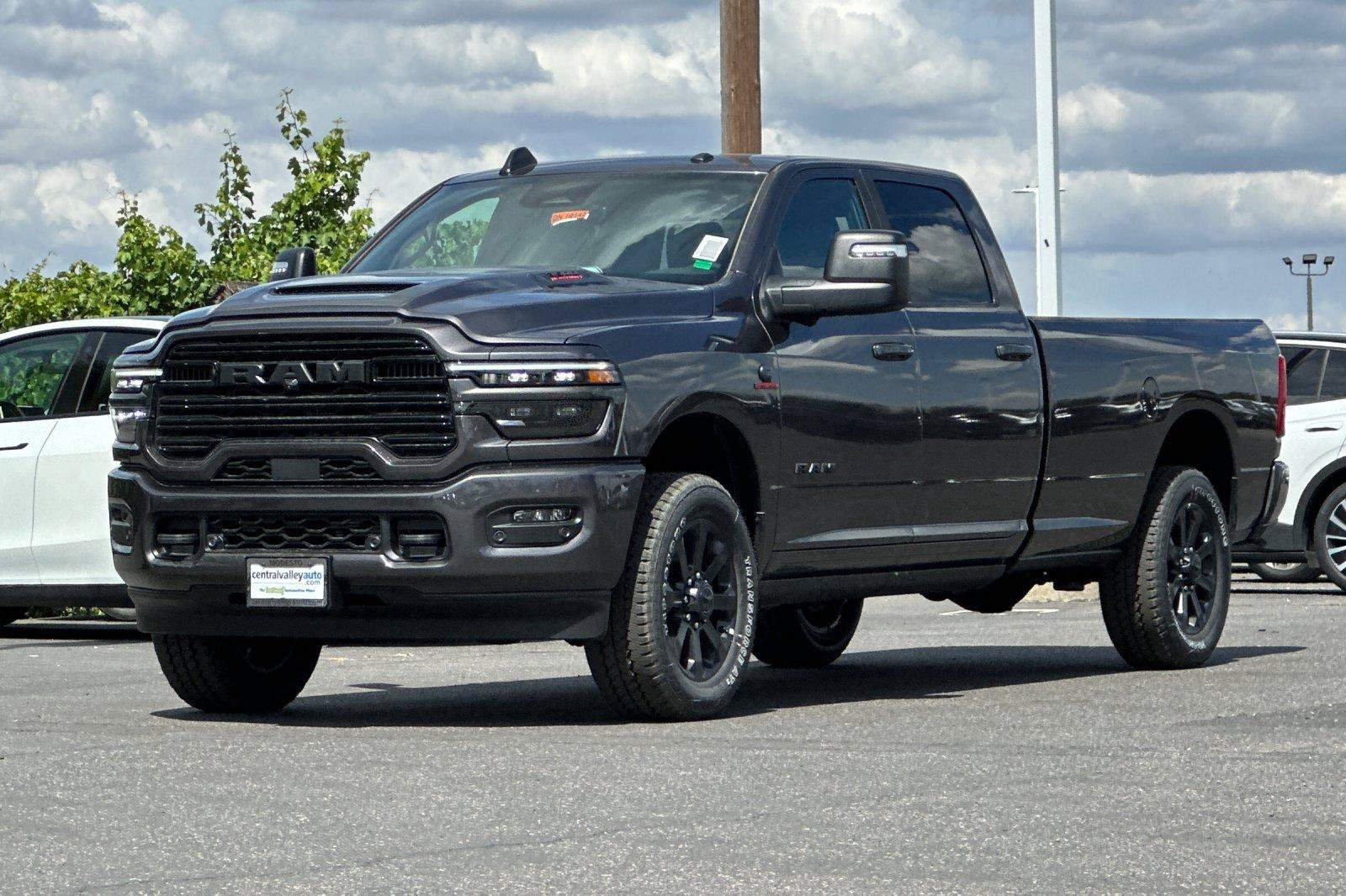 New 2026 RAM 3500 Laramie AWD/4WD image 7