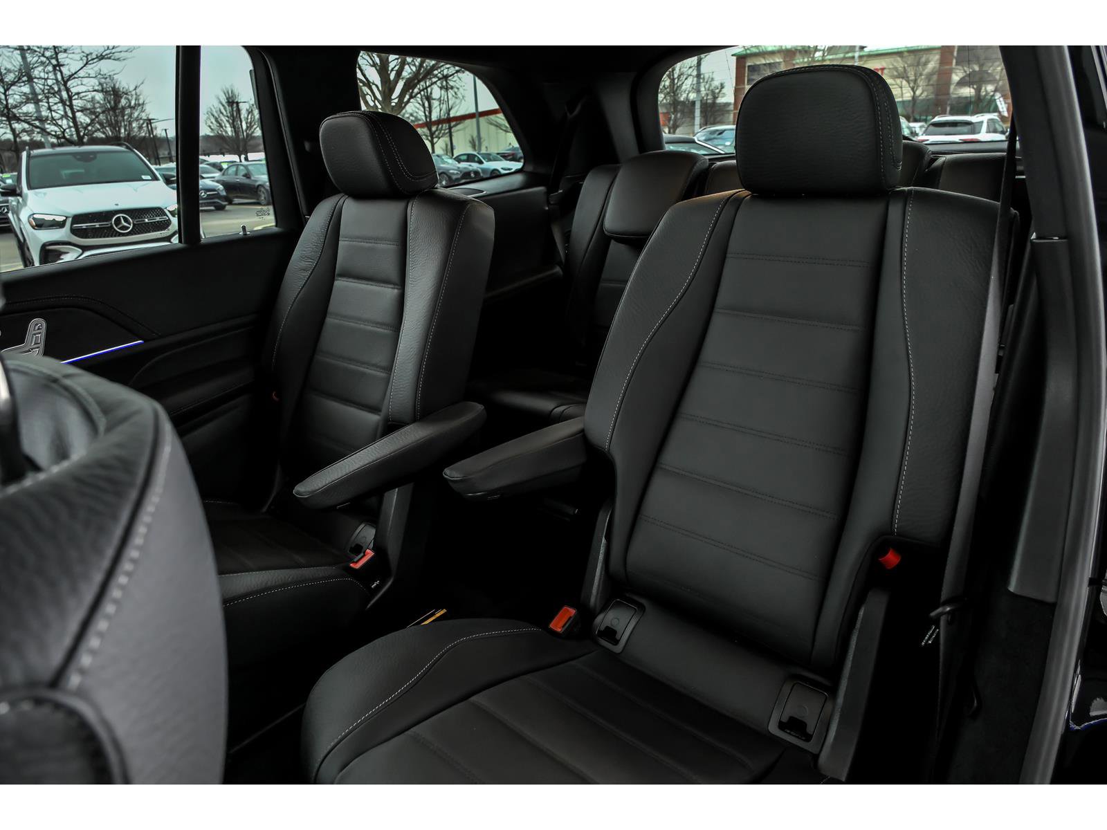 New 2026 Mercedes-Benz GLS 580 4MATIC image 9