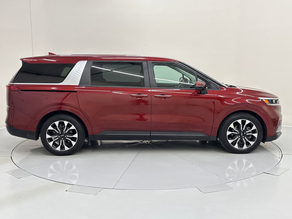Used 2023 Kia Carnival EX FWD image 6