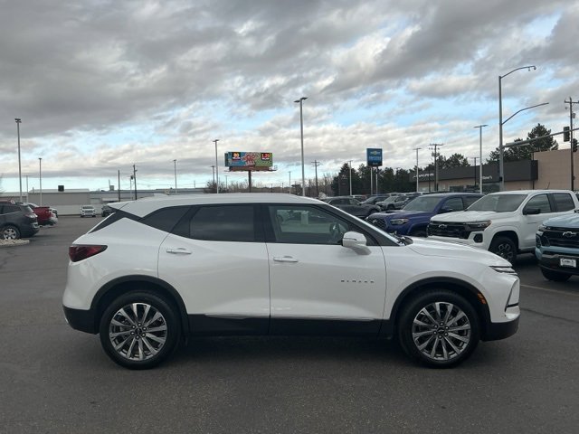 Used 2023 Chevrolet Blazer Premier image 2