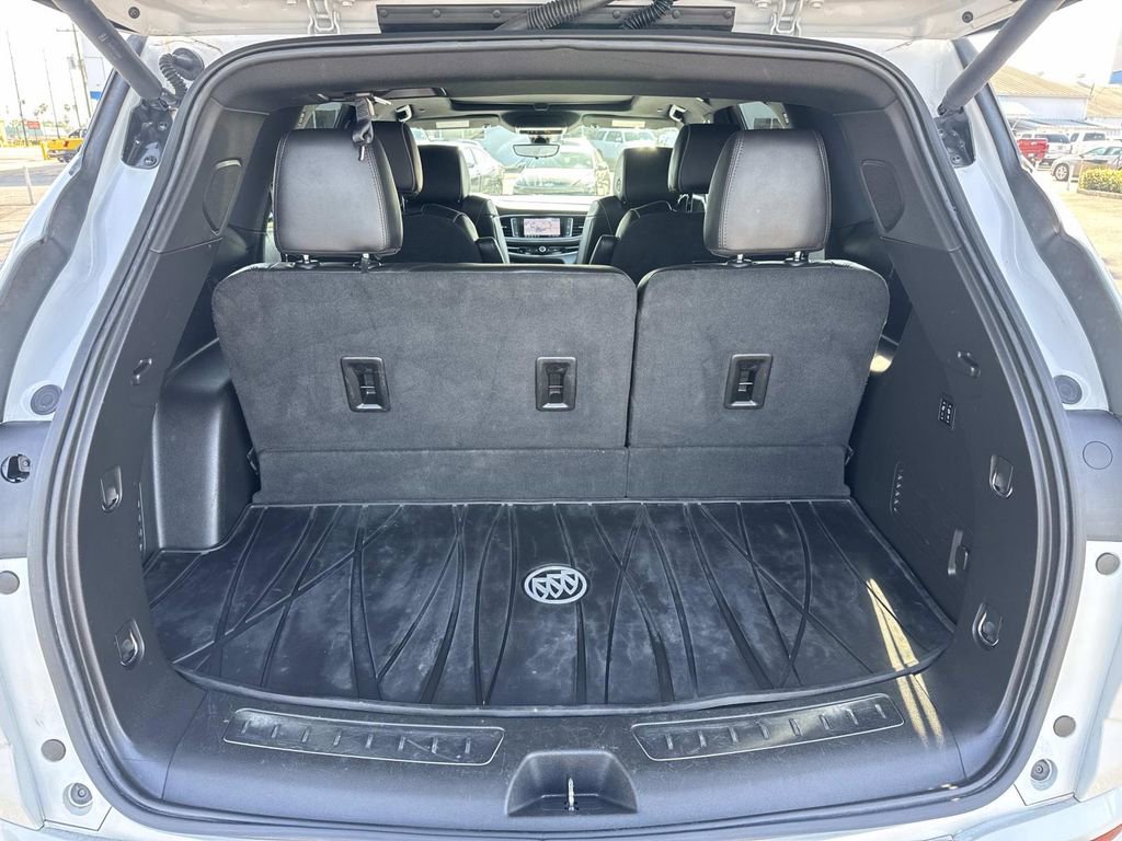 Used 2023 Buick Enclave Avenir w/ Avenir Technology Package image 8