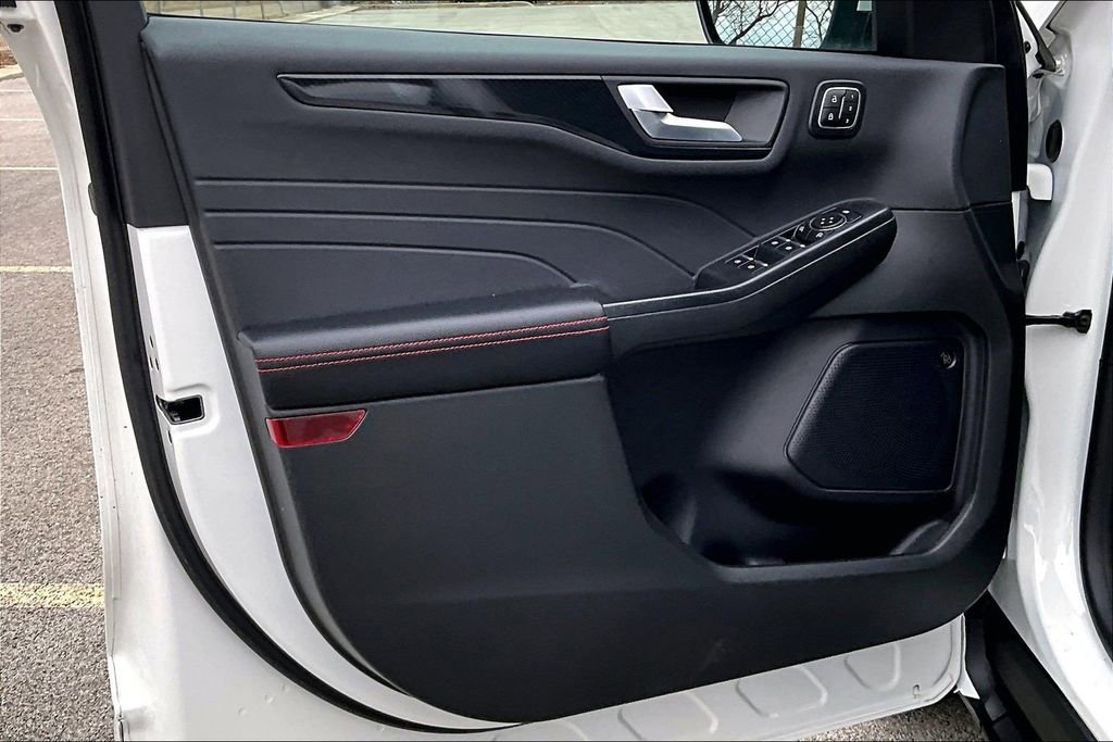 Certified 2023 Ford Escape ST-Line Select w/ Tech Pack #2 image 21