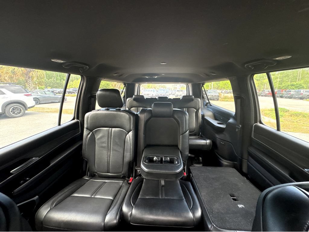 Used 2023 Jeep Wagoneer L Series II AWD/4WD image 35