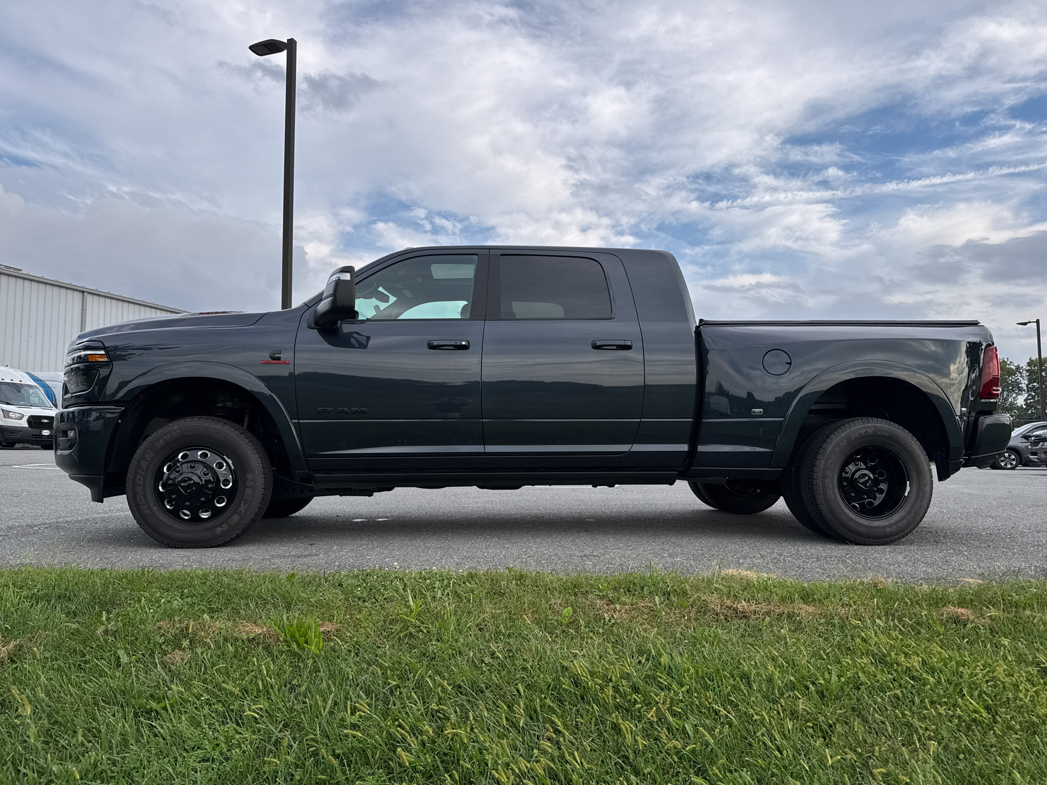 New 2026 RAM 3500 Limited AWD/4WD image 12