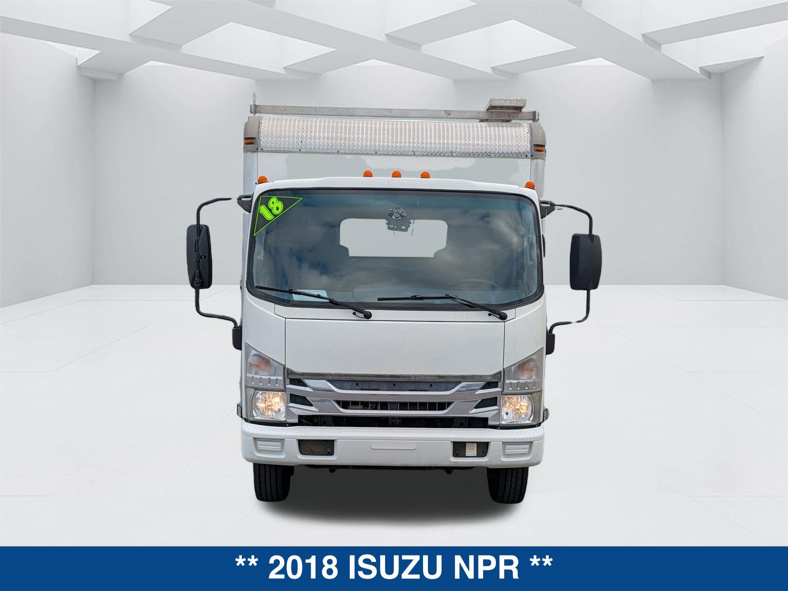 Used 2018 Isuzu NPR RWD image 9