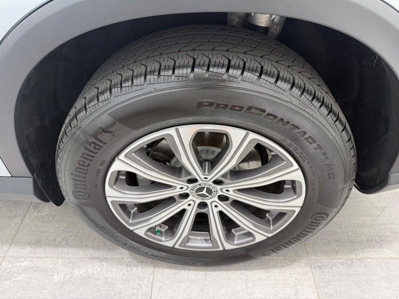 Used 2024 Mercedes-Benz GLC 300 4MATIC image 5