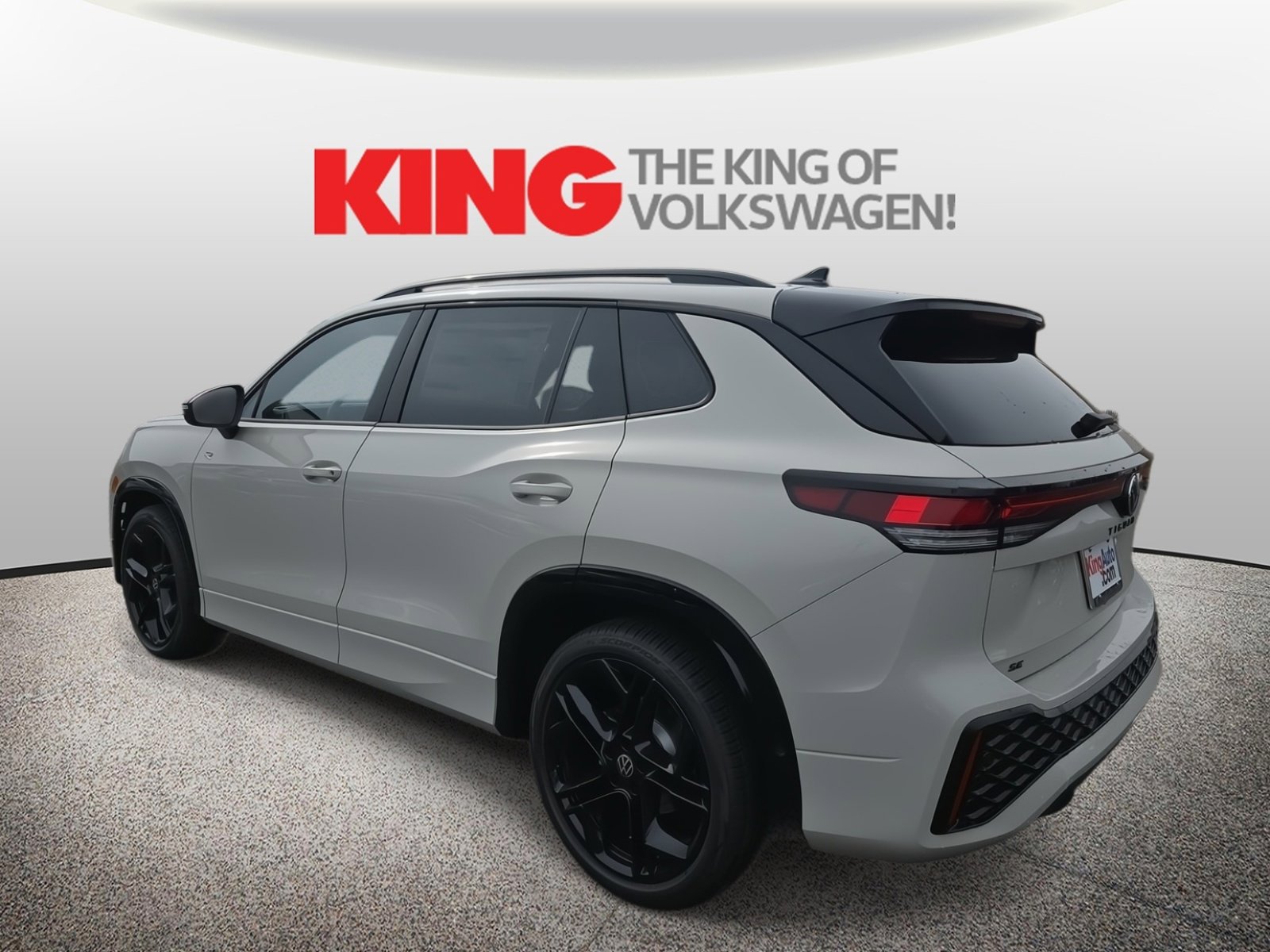 New 2026 Volkswagen Tiguan SE R-Line image 6