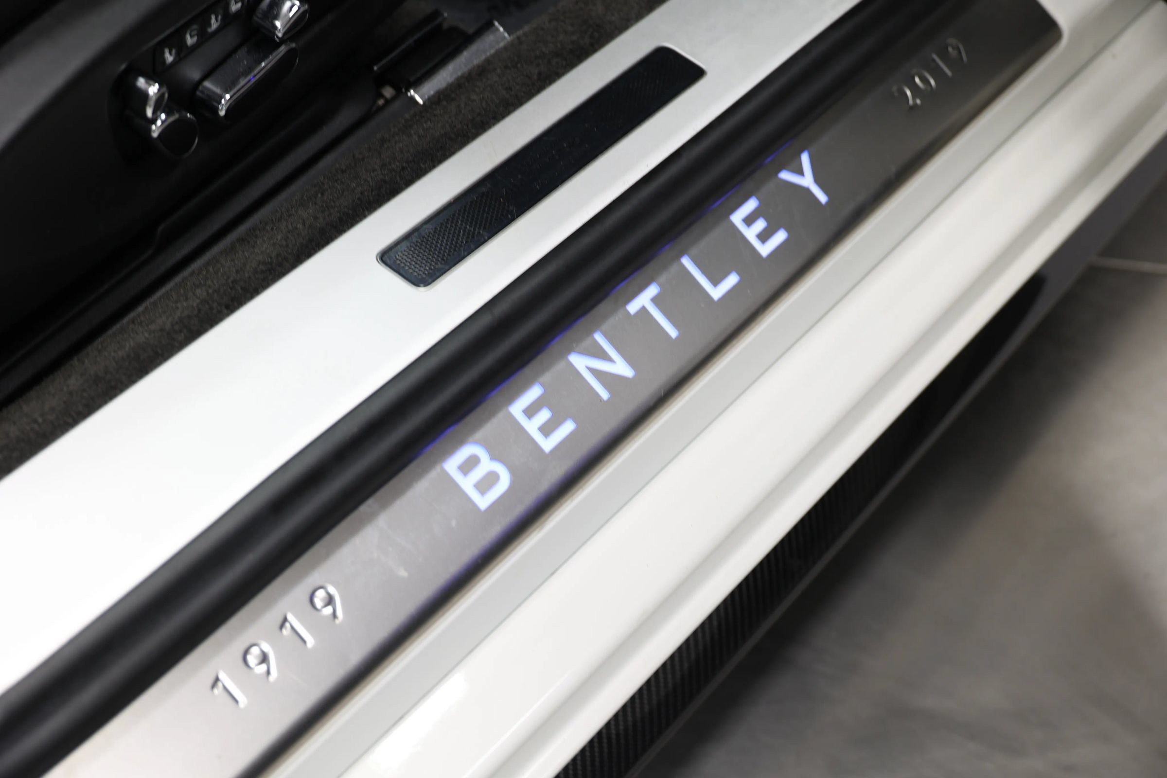 Used 2020 Bentley Continental GT V8 AWD/4WD image 88
