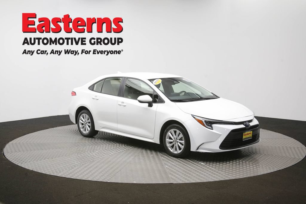Used 2024 Toyota Corolla LE w/ LE Convenience Package FWD image 48