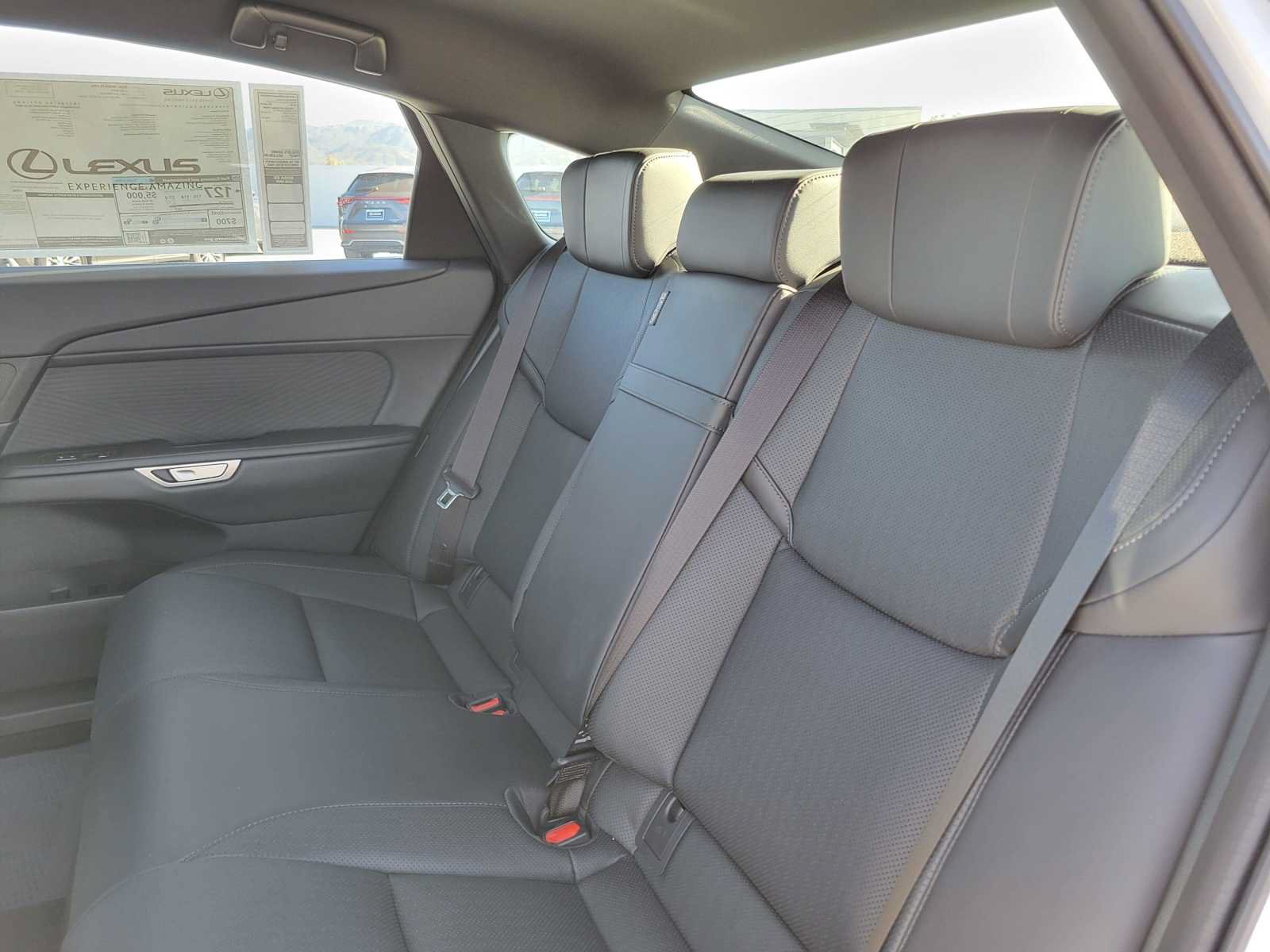 Used 2026 Lexus ES 350e w/ Convenience Package FWD image 17
