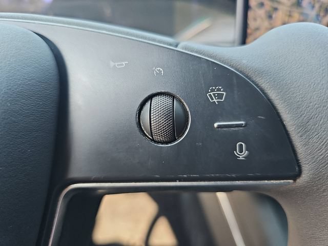 Used 2022 Tesla Model S AWD/4WD image 16