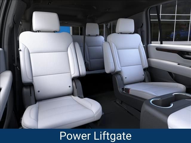 New 2026 Chevrolet Suburban Premier AWD/4WD image 19