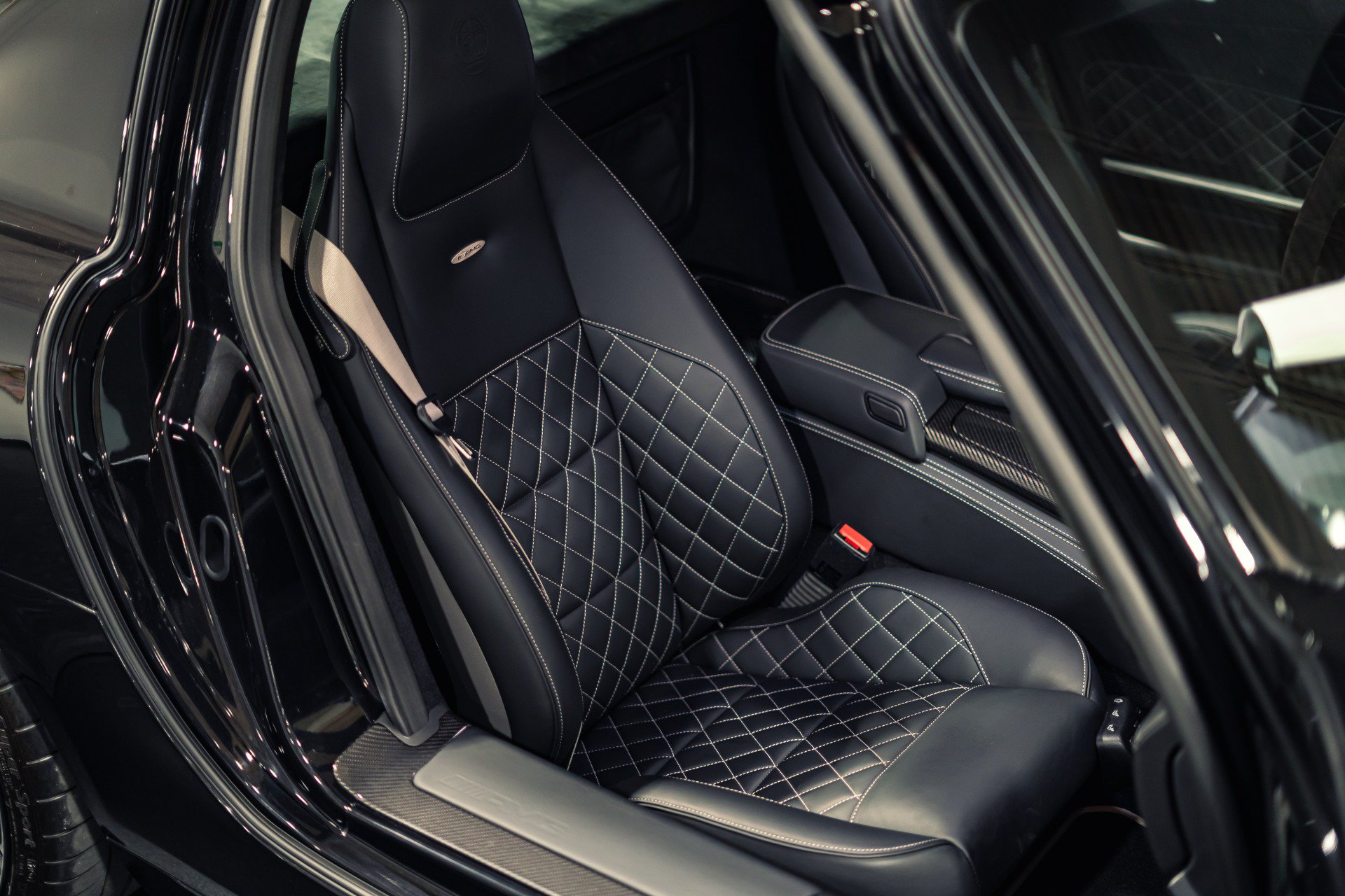 Used 2015 Mercedes-Benz SLS AMG GT Final Edition image 4