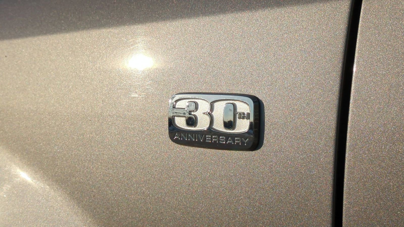 Used 2014 Chrysler Town & Country Touring-L image 12