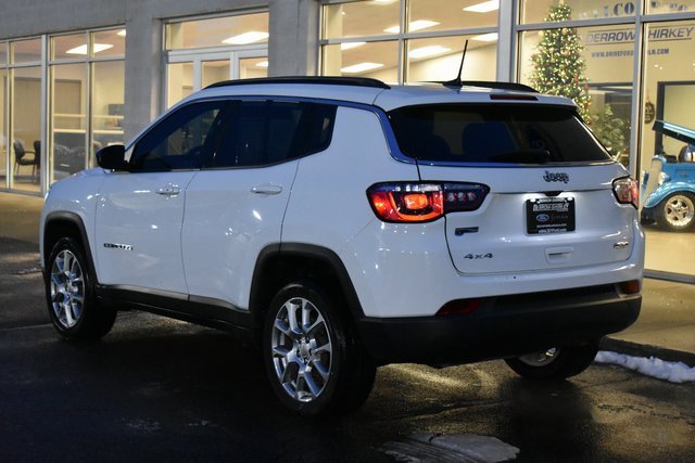 Used 2022 Jeep Compass Latitude w/ Sun and Sound Group image 4