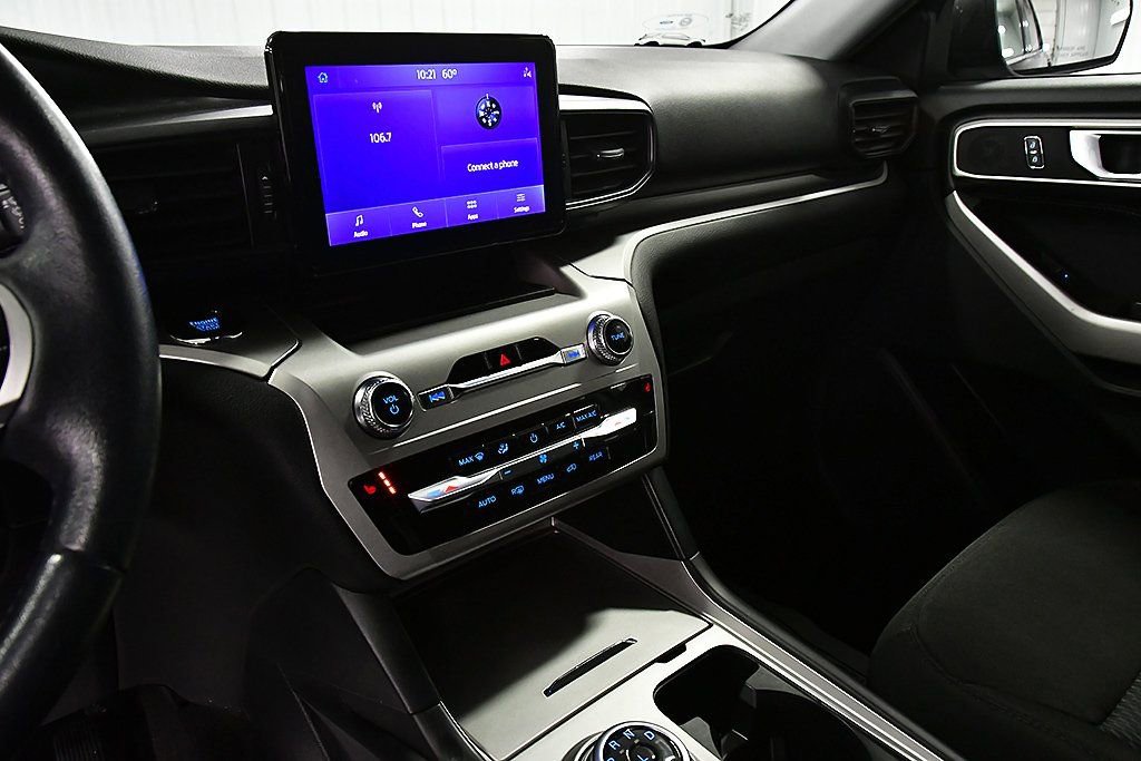 Used 2022 Ford Explorer XLT image 22