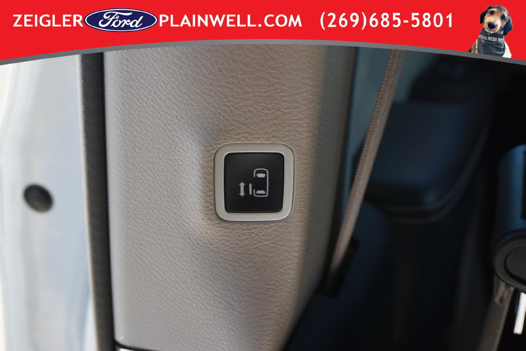 Used 2023 Chrysler Voyager LX FWD image 18
