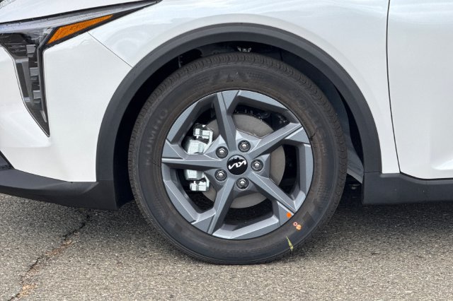 New 2027 Kia K4 FWD image 33