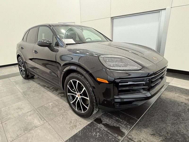 Certified 2025 Porsche Cayenne AWD/4WD image 10