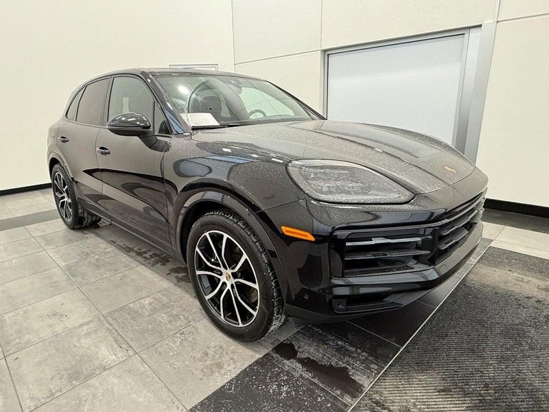 Certified 2025 Porsche Cayenne image 10
