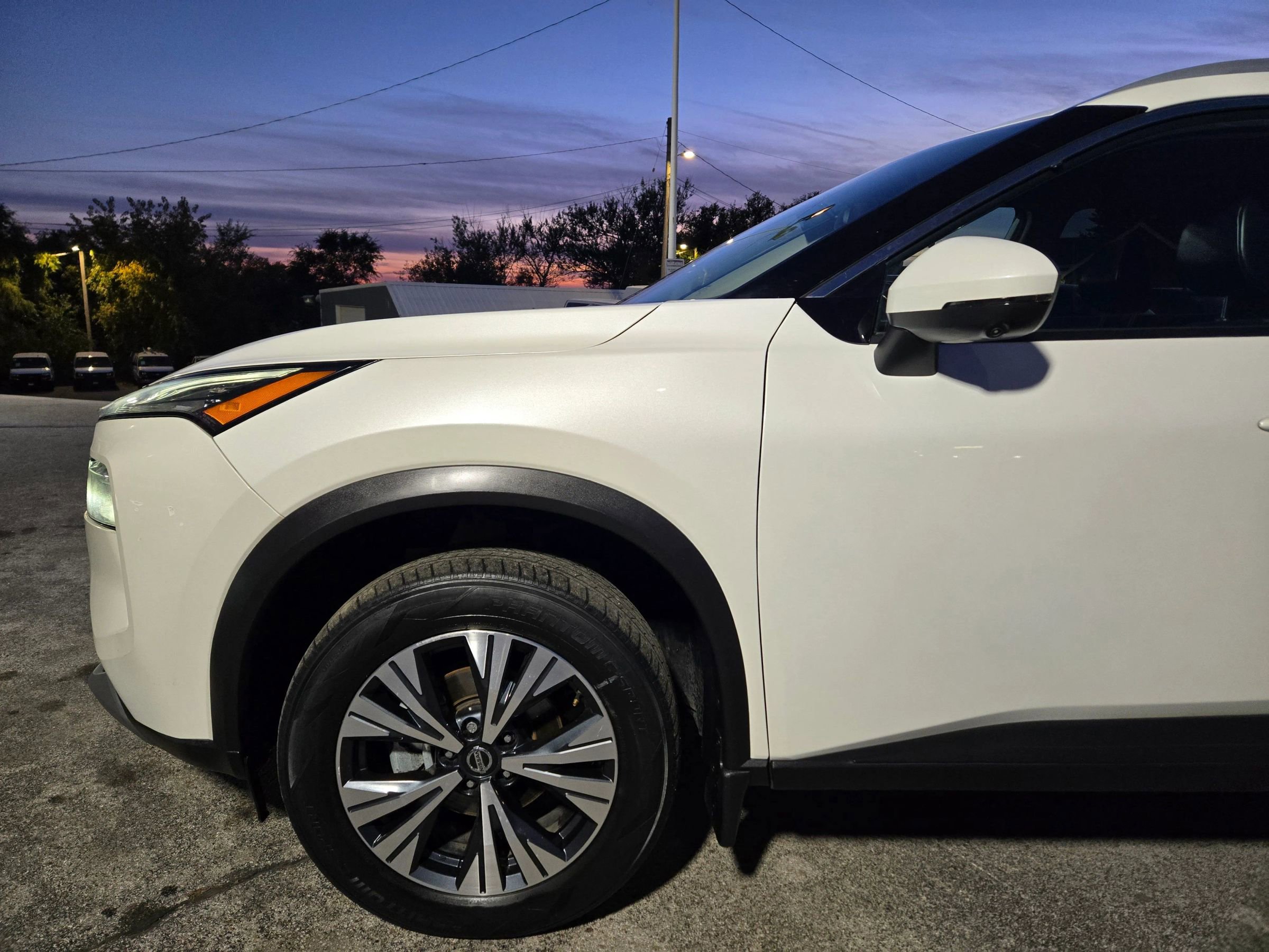 Used 2021 Nissan Rogue SV w/ Premium Package AWD/4WD image 8