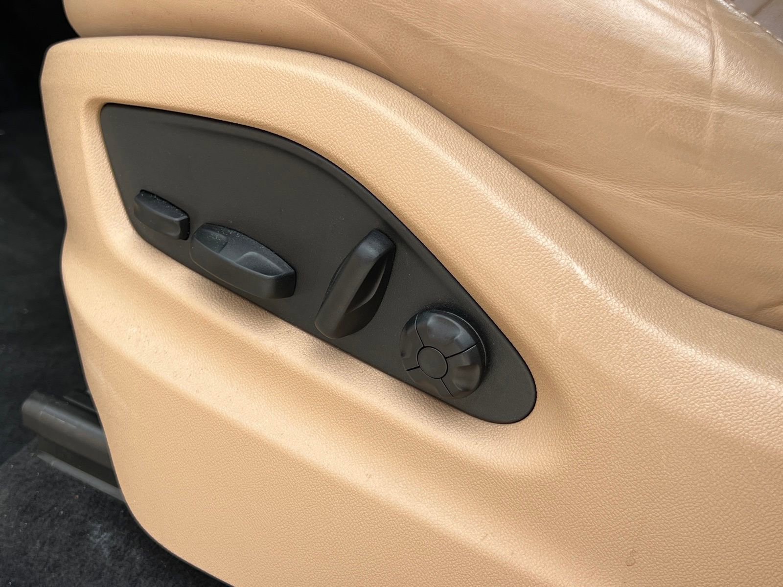 Certified 2023 Porsche Cayenne image 32