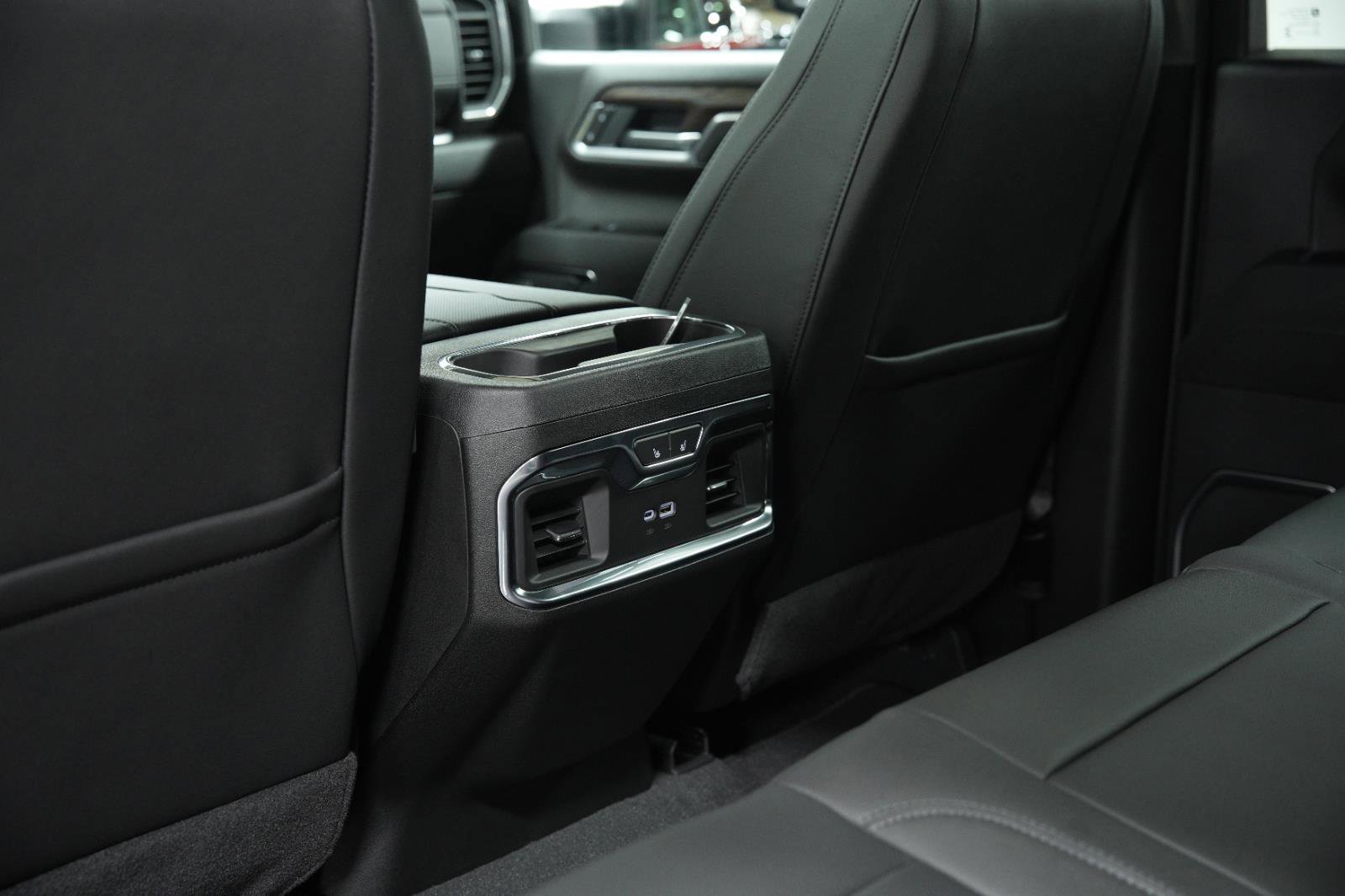 New 2026 GMC Sierra 2500 SLT w/ SLT Convenience Package image 21