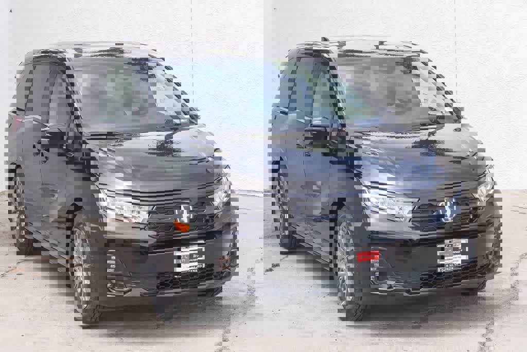 New 2026 Honda Odyssey Touring image 3