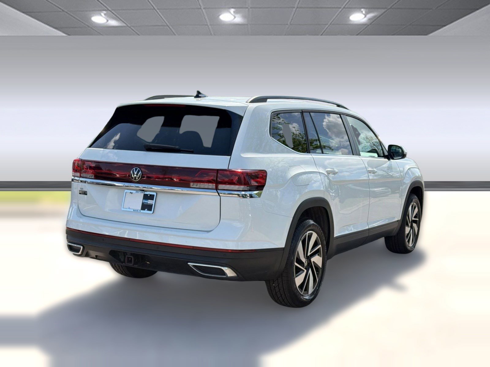 Used 2024 Volkswagen Atlas SE FWD image 9