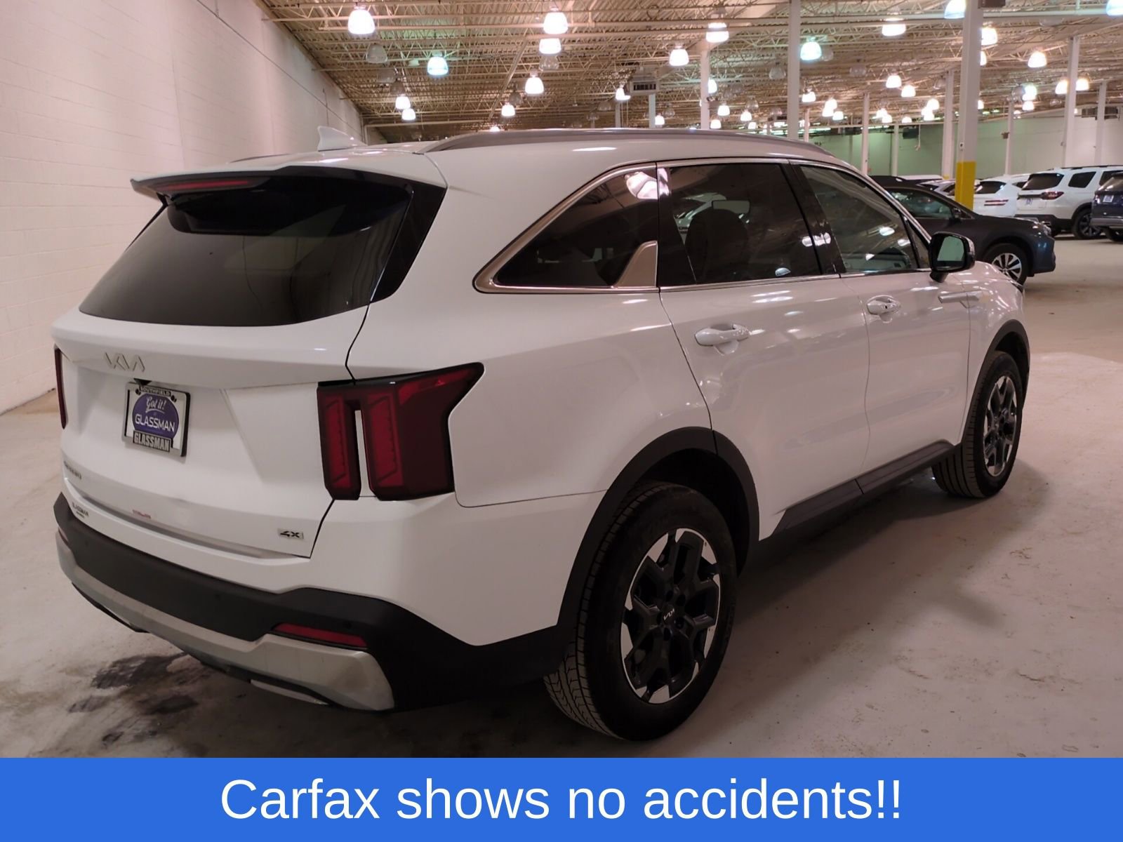 Certified 2025 Kia Sorento S AWD/4WD image 3