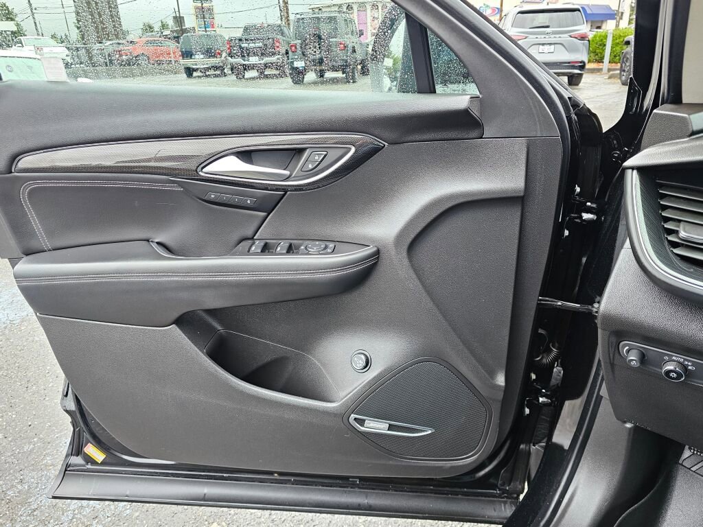 Used 2021 Buick Envision Essence w/ Technology Package I image 18