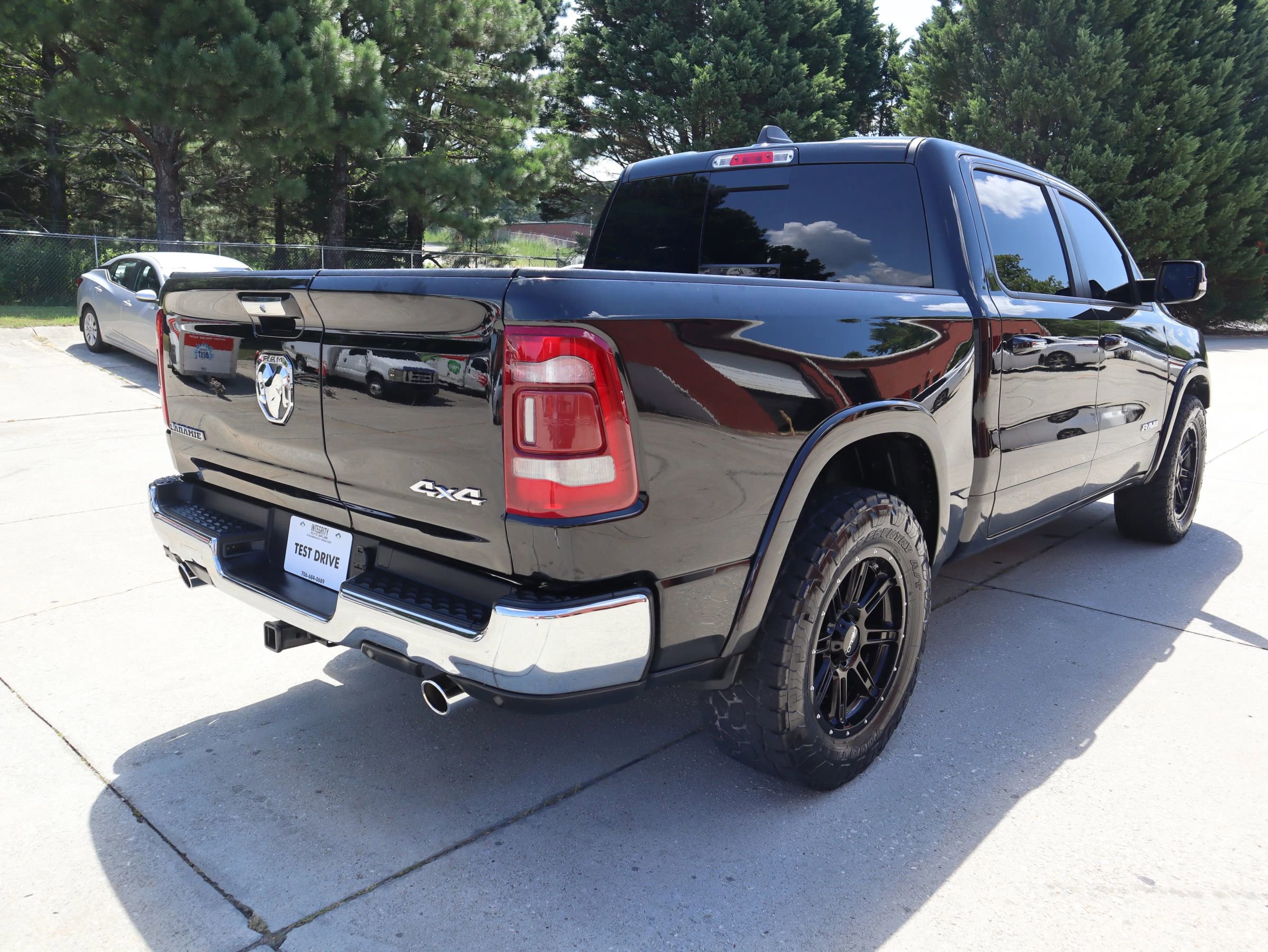 Used 2020 RAM 1500 Laramie image 6