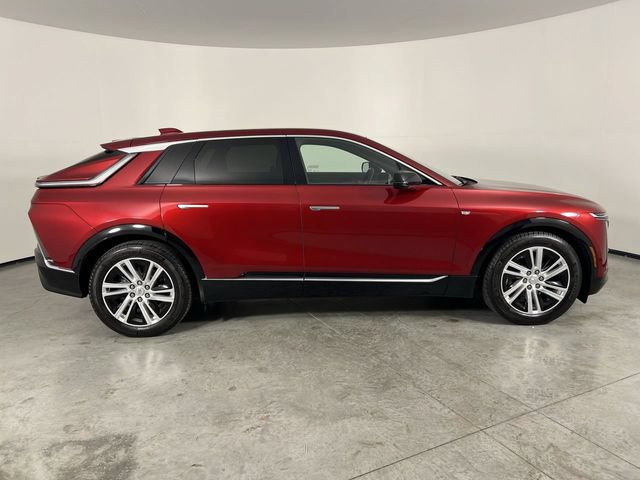 Used 2024 Cadillac Lyriq Tech AWD/4WD image 9