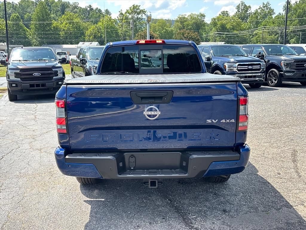Used 2022 Nissan Frontier SV AWD/4WD image 6