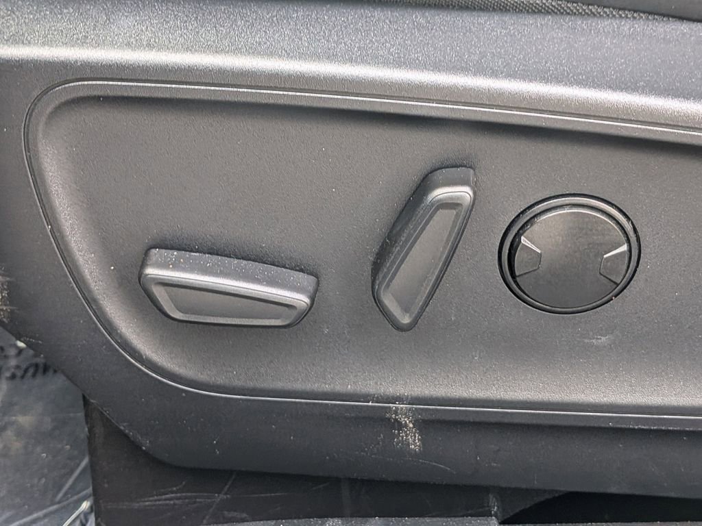 Used 2025 Ford Escape ST-Line FWD image 20