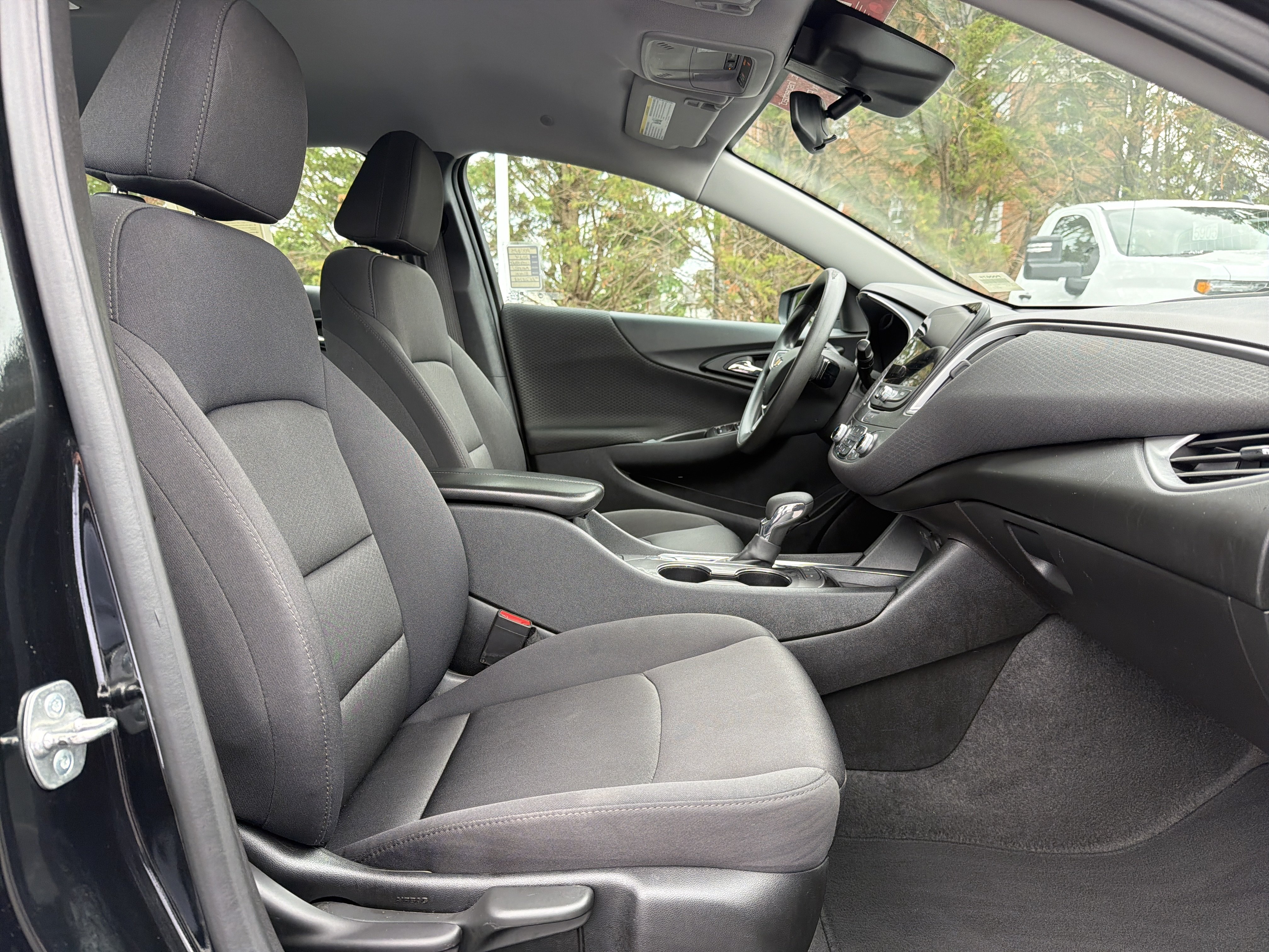 Used 2024 Chevrolet Malibu LT FWD image 33