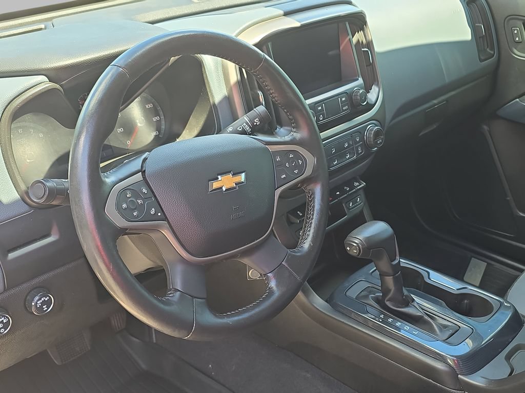 Used 2021 Chevrolet Colorado Z71 w/ Safety Package AWD/4WD image 17