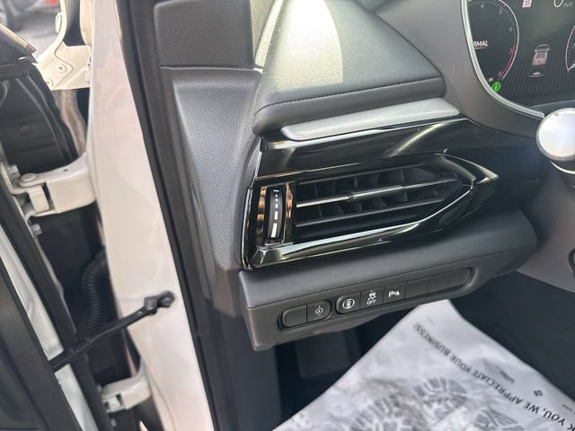 Used 2024 Acura MDX FWD w/ Technology Package image 12