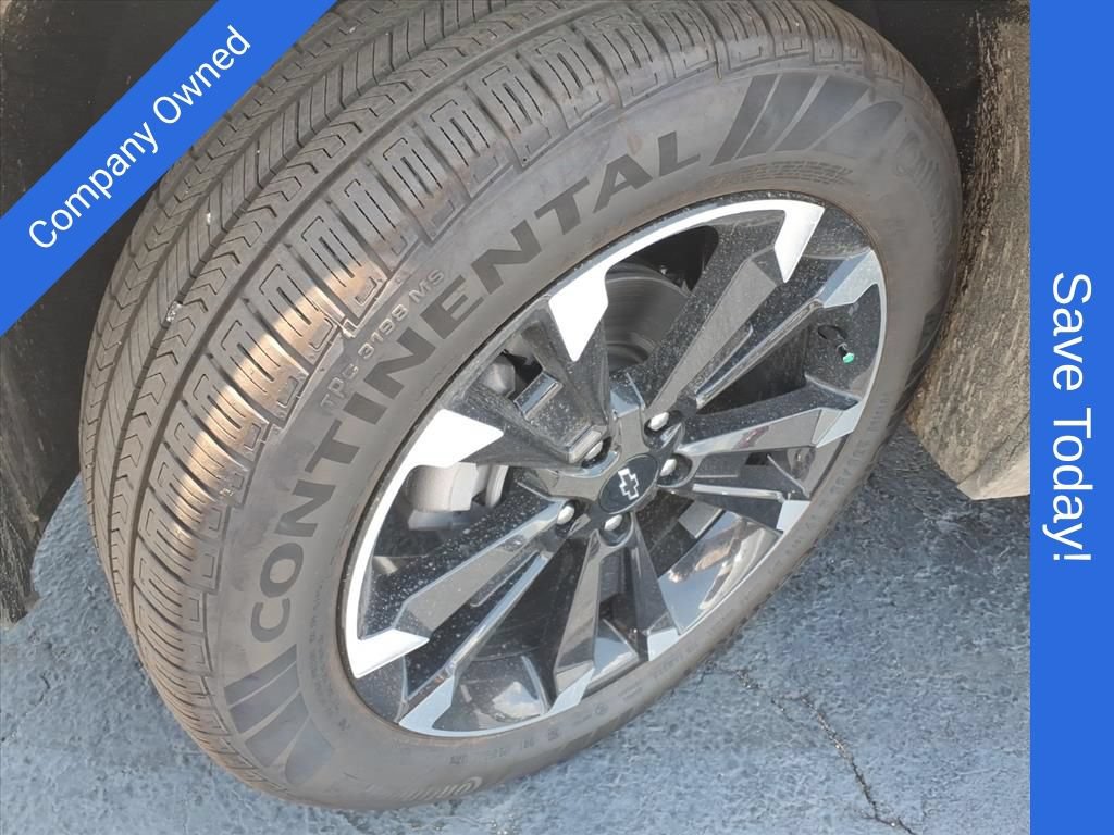 New 2027 Chevrolet Equinox RS w/ Convenience Package III FWD image 16