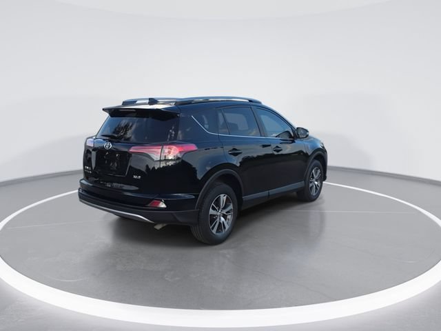 Used 2018 Toyota RAV4 XLE FWD image 8