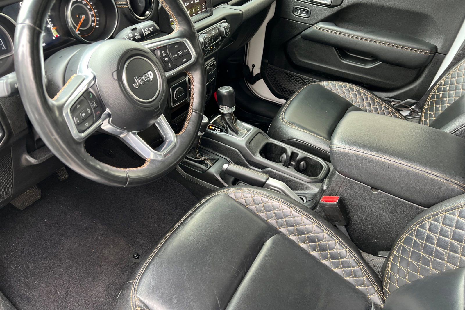 Used 2022 Jeep Wrangler Unlimited Sahara image 10