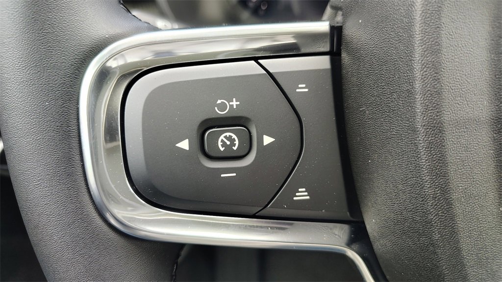 New 2026 Volvo XC40 B5 Ultra w/ Climate Package image 16