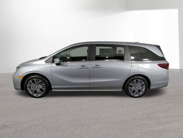 New 2026 Honda Odyssey Touring image 13