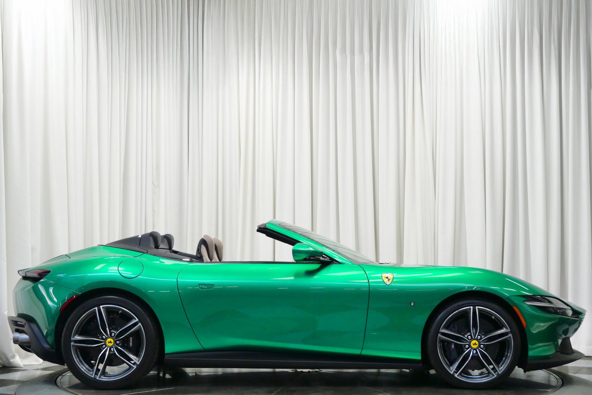 Used 2024 Ferrari Roma Spider image 2