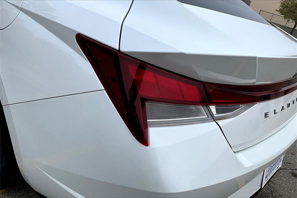 Used 2023 Hyundai Elantra SEL image 30