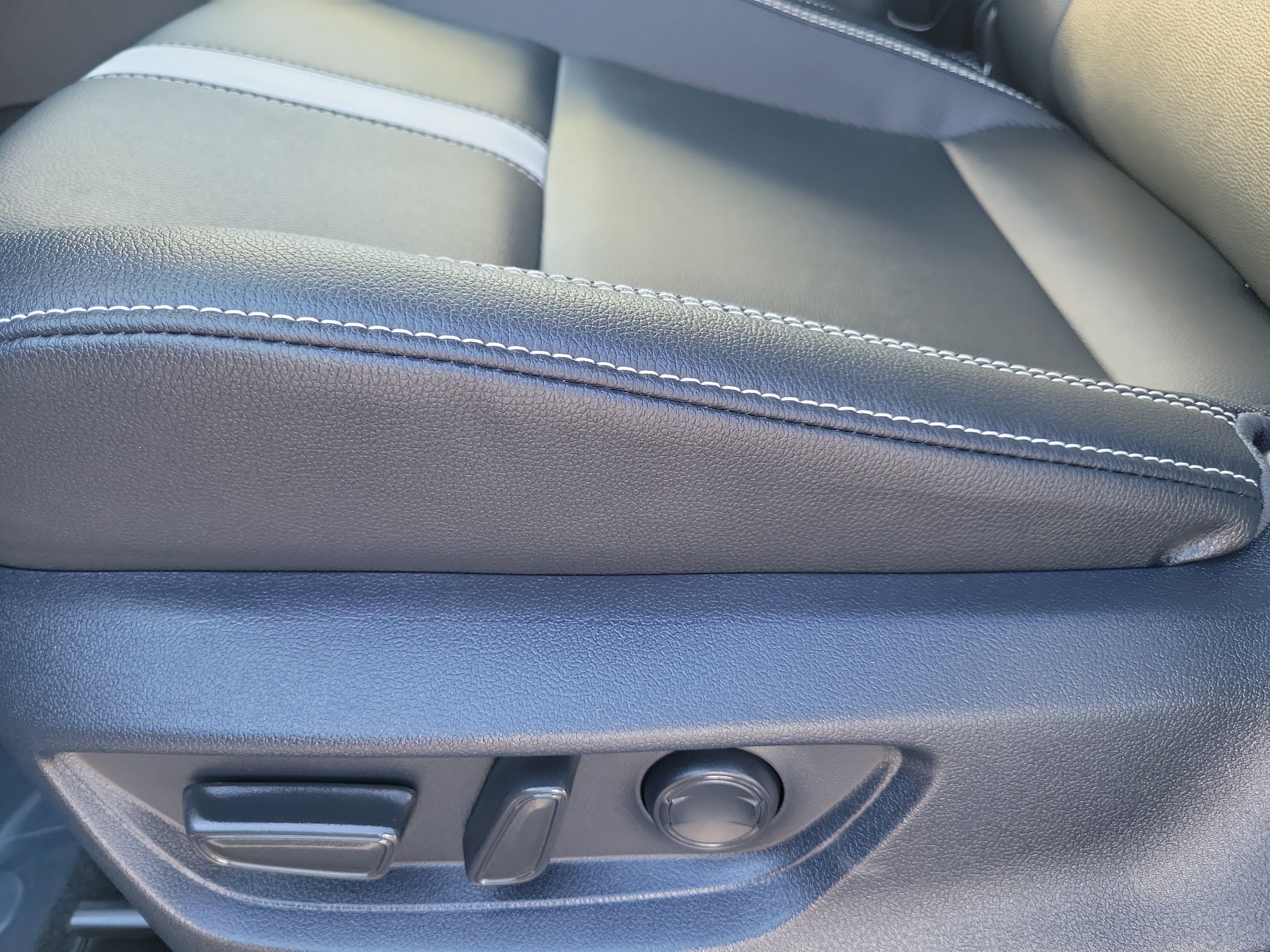 Used 2026 Toyota Camry SE FWD image 22