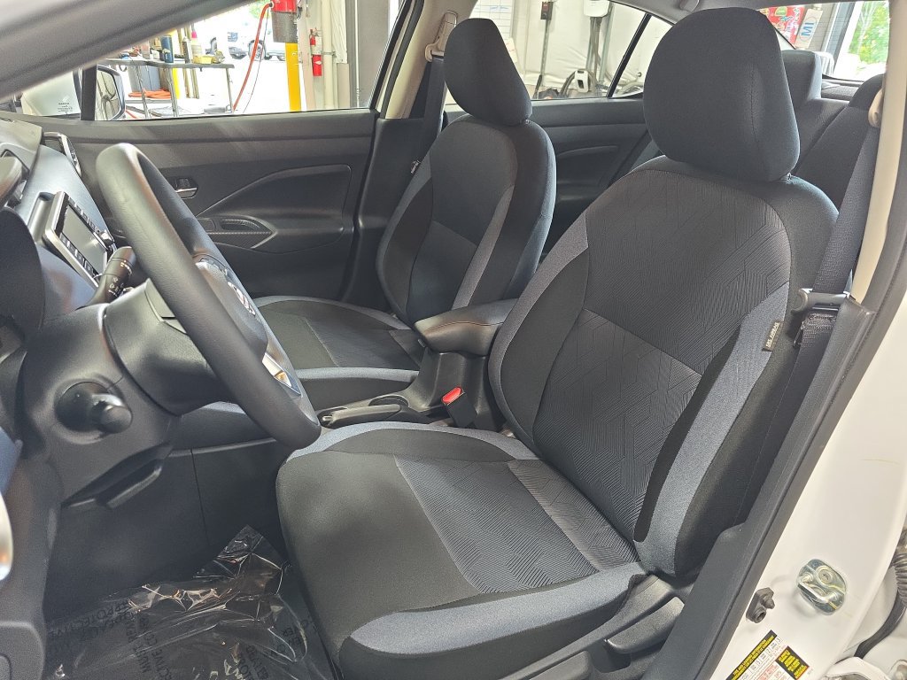 Used 2025 Nissan Versa SV w/ Trunk Package FWD image 14