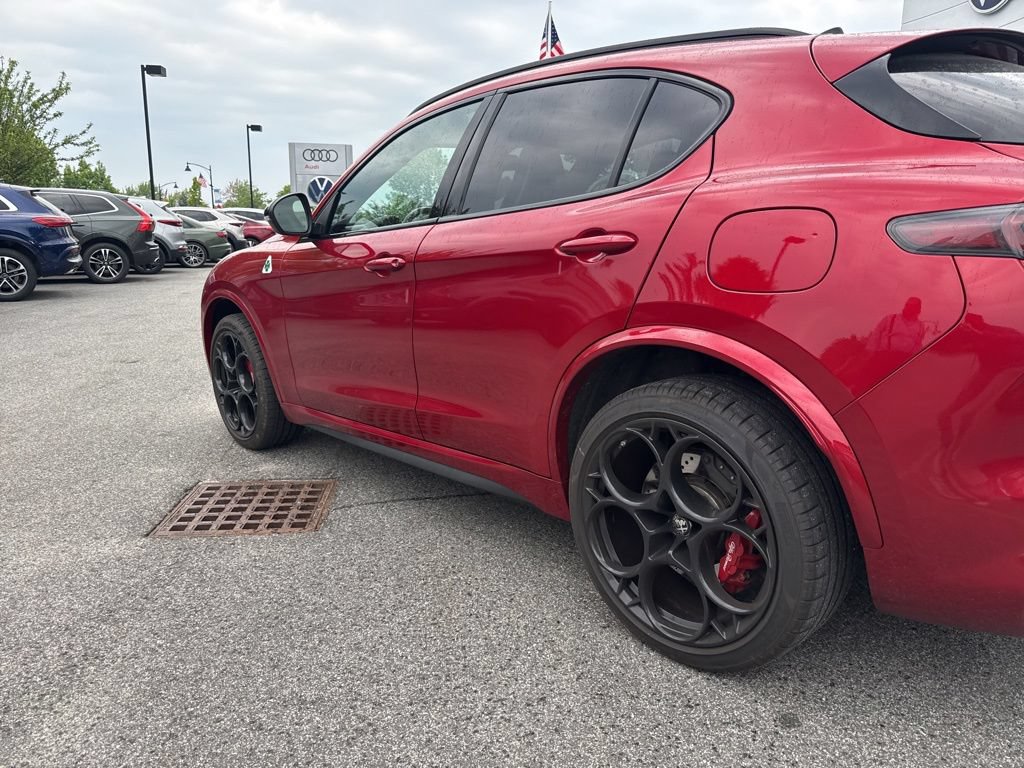 Used 2024 Alfa Romeo Stelvio Quadrifoglio w/ Active Assist Plus Package AWD/4WD image 8