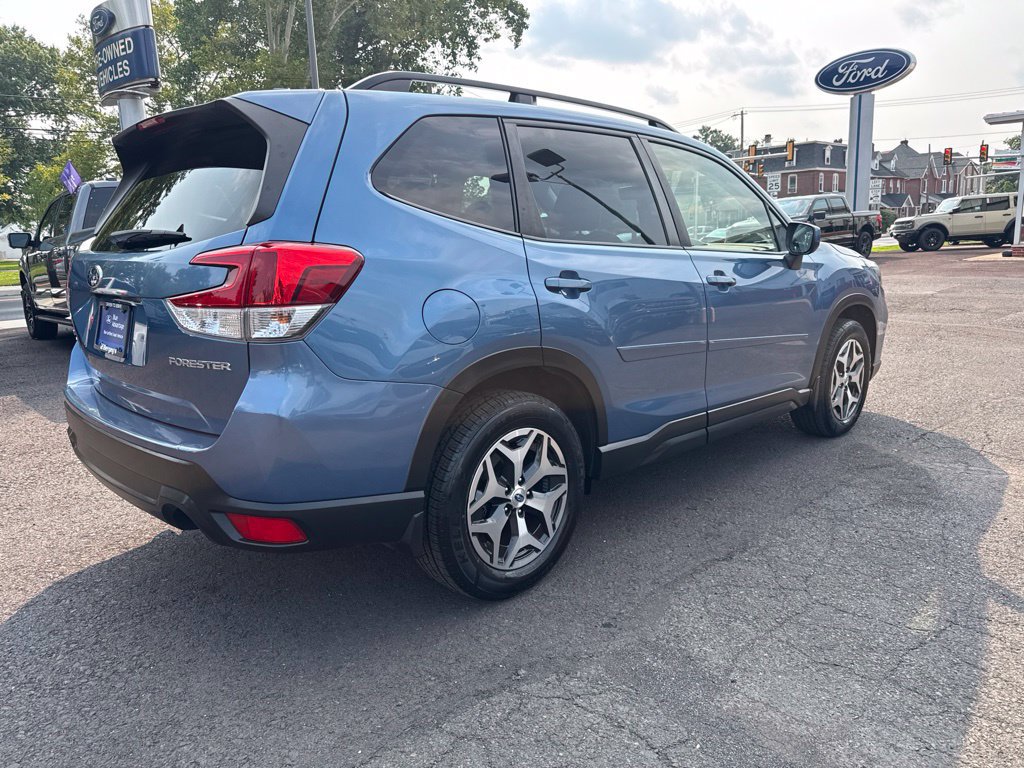 Used 2021 Subaru Forester Premium AWD/4WD image 4
